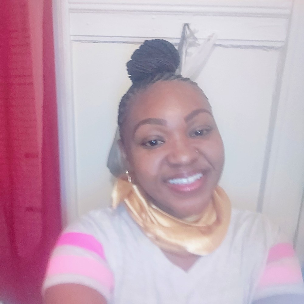 Meet your Posher, Ebony